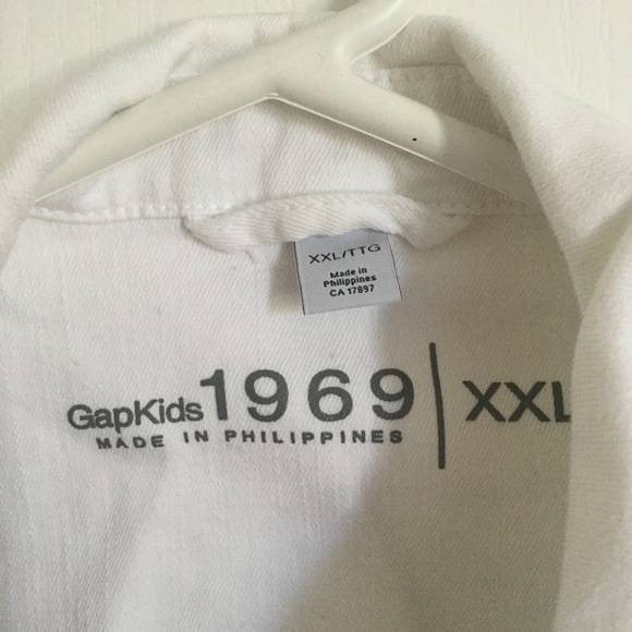 GAP Kids white jean jacket for children - Picture 2 of 3